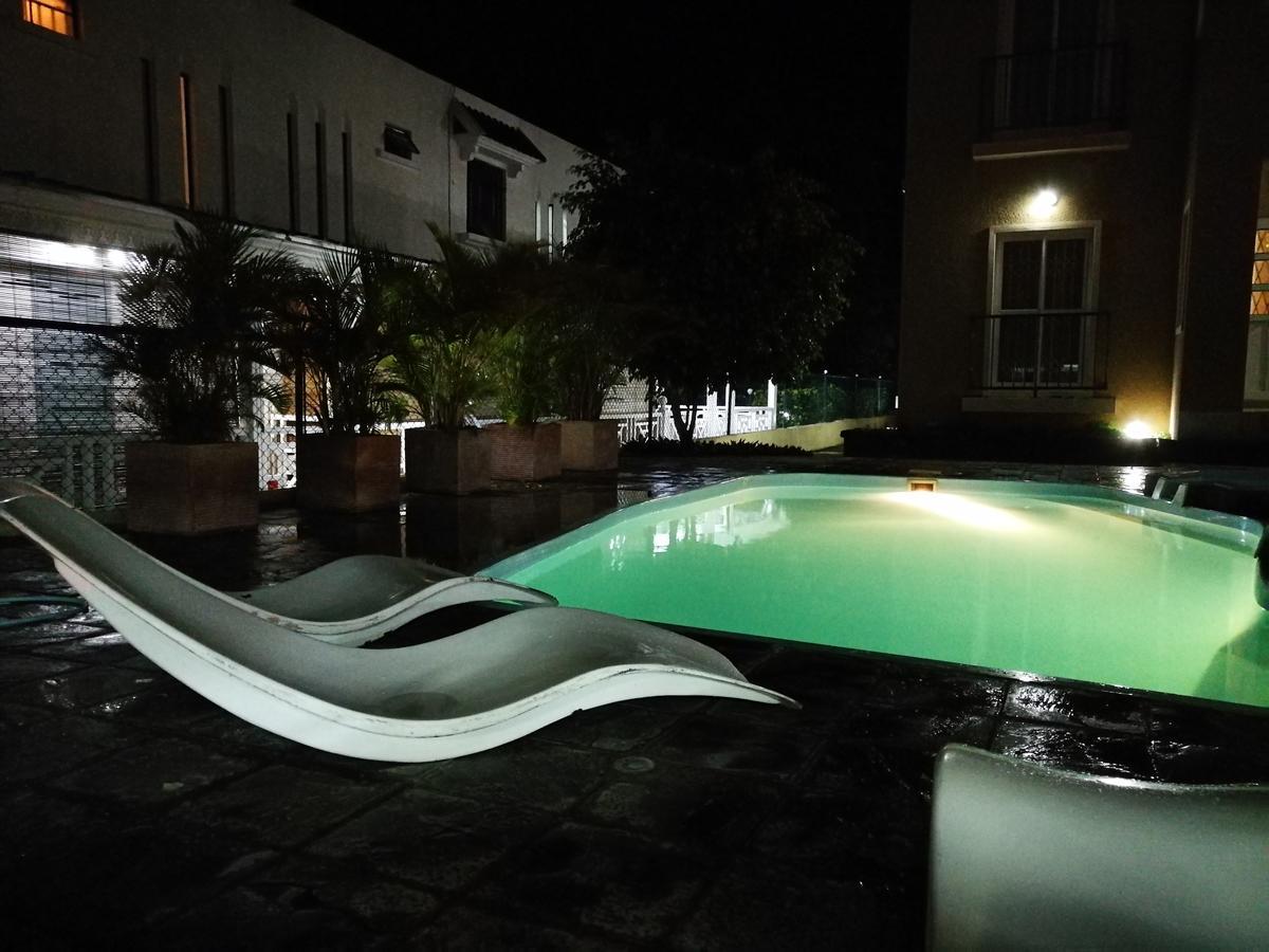 Rayon Vert Bleuphorie Beach Apartment Flic-en-Flacq Eksteriør billede